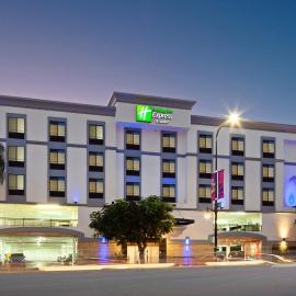 Holiday Inn Express Hollywood Walk of Fame by IHG