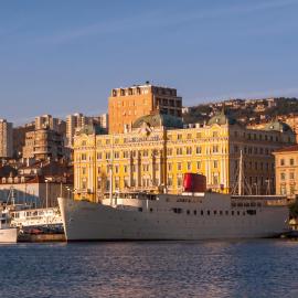 Botel Marina, hótel í Rijeka