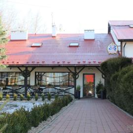 HOTEL ARKA，塔爾諾布熱格的飯店