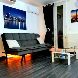 Superbe studio de 30m2 proche de Paris, hotel in Poissy