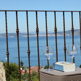 Casa en Pazo Gallego con vistas a la Ria, hotel di Bueu