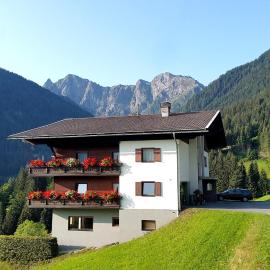 Haus STRIEDER - Obergail, Hotel in Liesing