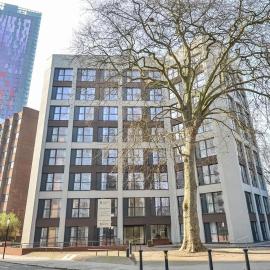 Ultra Modern Room, hotel u gradu 'Croydon'