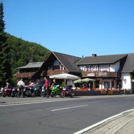 Hotel Forsthaus, ξενοδοχείο σε Volkesfeld