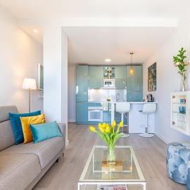Divina Home Apartments, hotel in La Cala de Mijas