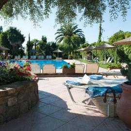 Spiti Prifti Apartments, hotell i Gouvia