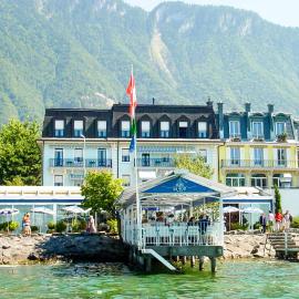 Hôtel du Port โรงแรมในวิลล์เนิฟ