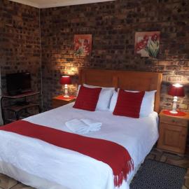 Pride Rock Accommodation, hotel in Middelburg