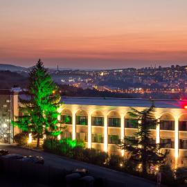 RAYA Garden - Park Hotel & Winery