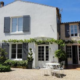 Le Clos des Treilles, hotel a Nuaillé-dʼAunis