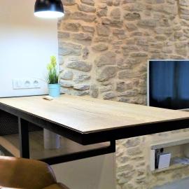 Le Petit Studio - 15 m2 - Centre Ville - Sorgue à 50 m, hotel i LʼIsle-sur-la-Sorgue