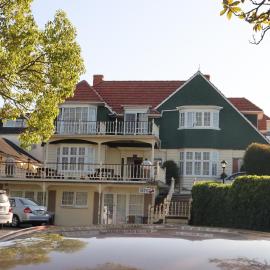 Colonial City Motel, מלון בהמילטון