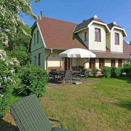 Ferienhaussiedlung Strandperlen Küstenhof 5a (Typ X), hotel a Wustrow
