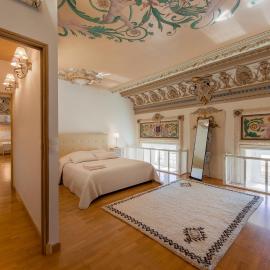 EXCEPTIONNEL !!! VENEZ SEJOURNER DANS LES 3 SUITES D'UN AUTHENTIQUE ANCIEN PALACE DE LA "BELLE EPOQUE" de 1874 !!! UNIQUE !!!, hotel in Menton