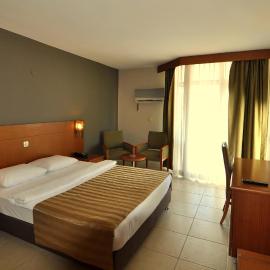 Surtel Hotel, hôtel à Kusadası