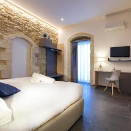 Ad Maiora - Design Rooms, hotel in Ragusa