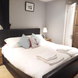 Coast 77 B&B, hôtel à Poole