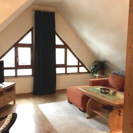 Kleines Haus Silberdistel