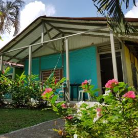 Cabañas Los Almendros โรงแรมในกาปูร์กานา