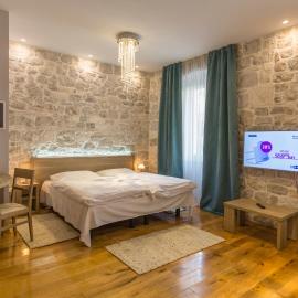 Tifani Luxury Rooms
