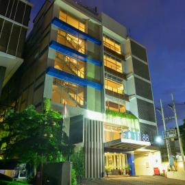 Hotel 88 Embong Kenongo - Kayun By WH, хотел в Сурабая