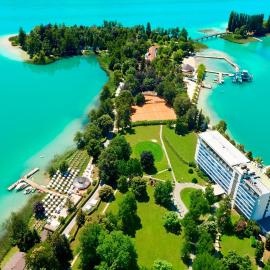 Parkhotel Pörtschach - Das Hotelresort mit Insellage am Wörthersee, hotel di Portschach am Worthersee