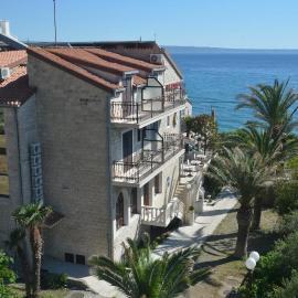 Guesthouse Kamen Kuća, Hotel in Podstrana