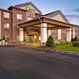 Holiday Inn Express Newport North - Middletown by IHG, khách sạn ở Middletown