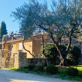 Maison La Plaine, hotel v destinaci Lourmarin