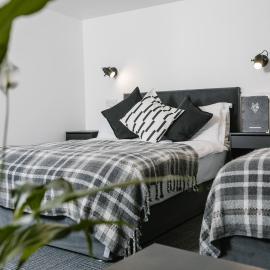 Siberia Bar & Hotel, hotel a Aberdeen