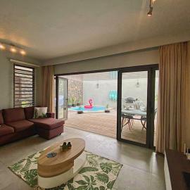 Under The Tropics, hotel a Tamarin