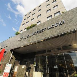 Hotel Suncrest, hotel en Konan