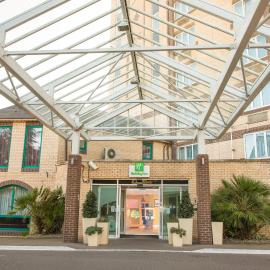 Holiday Inn Slough Windsor by IHG, hotel di Slough