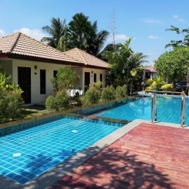 Laemsai Resort, hotel di Thalang