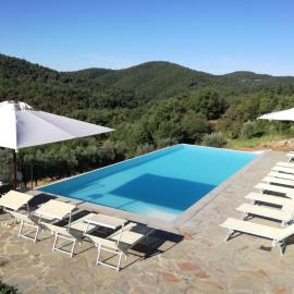 Locanda del Viandante - Valle Apartments & Pool, hotel v destinácii Anghiari