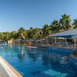 Almyrida Village & Waterpark, hotel v mestu Almirída