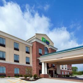 Holiday Inn Express Hotel & Suites Tipp City by IHG, хотел в Tipp City