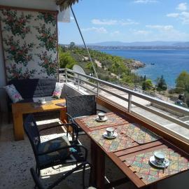Atlas Apartment with Private Beach and SeaView, hotel in Loutraki