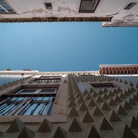 Friendly Border City Design Apartments