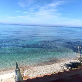 Sfondo Blu Villa sul mare, hotel u gradu Trabija
