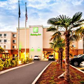 Holiday Inn - Salem by IHG，塞勒姆的飯店