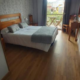 Hotel Águila Real，坎加斯－德奧尼斯的飯店