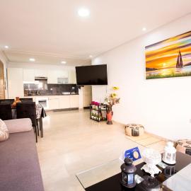 Luxury Beach Apartment - Romantic Weekend Getaway: Agadir nʼ Aït Sa şehrinde bir otel