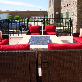 Holiday Inn Express & Suites Omaha - Millard Area by IHG, hotel v mestu Millard