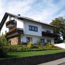 Pension Haus Ludwig, hotel em Schotten