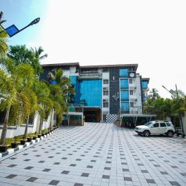 Builda Park inn, hotel i Ottappālam