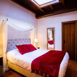 Apartamentos Puente de la Judería, hotel v destinácii Hervás