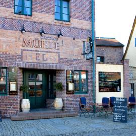 Gasthof Mühle، فندق في لوبنو