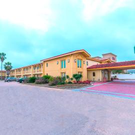 La Quinta Inn by Wyndham Clute Lake Jackson, hótel í Clute