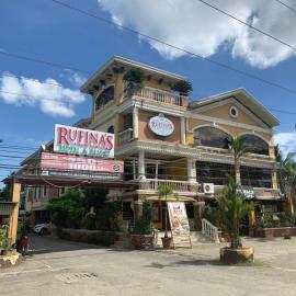Rufina's Leisure Center, hotel i Tagum